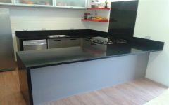 Cozinha em Granito Preto Absoluto - Suporte em Silestone